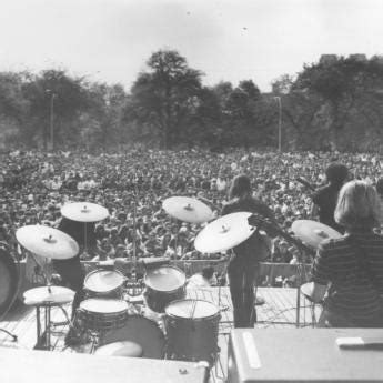 SOME UNUSUAL GLIMPSES OF THE WOODSTOCK MUSIC。